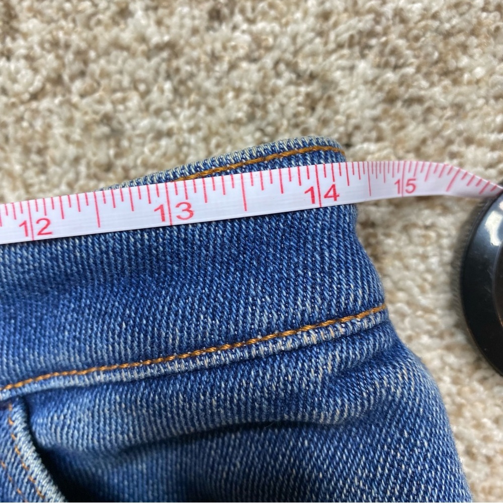 Vintage Wrangler Cut-Off Jean Shorts - Picture 3 of 8